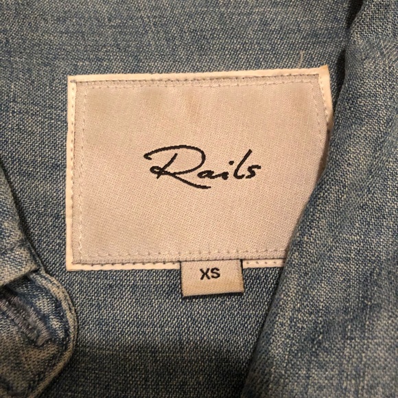 Rails Jimi medium wash Aztec epaulettes top - Picture 4 of 5